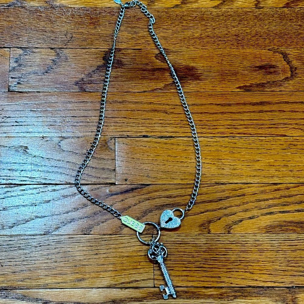 GUESS Silver tone Lock and Key Heart Necklace Y2K 26”